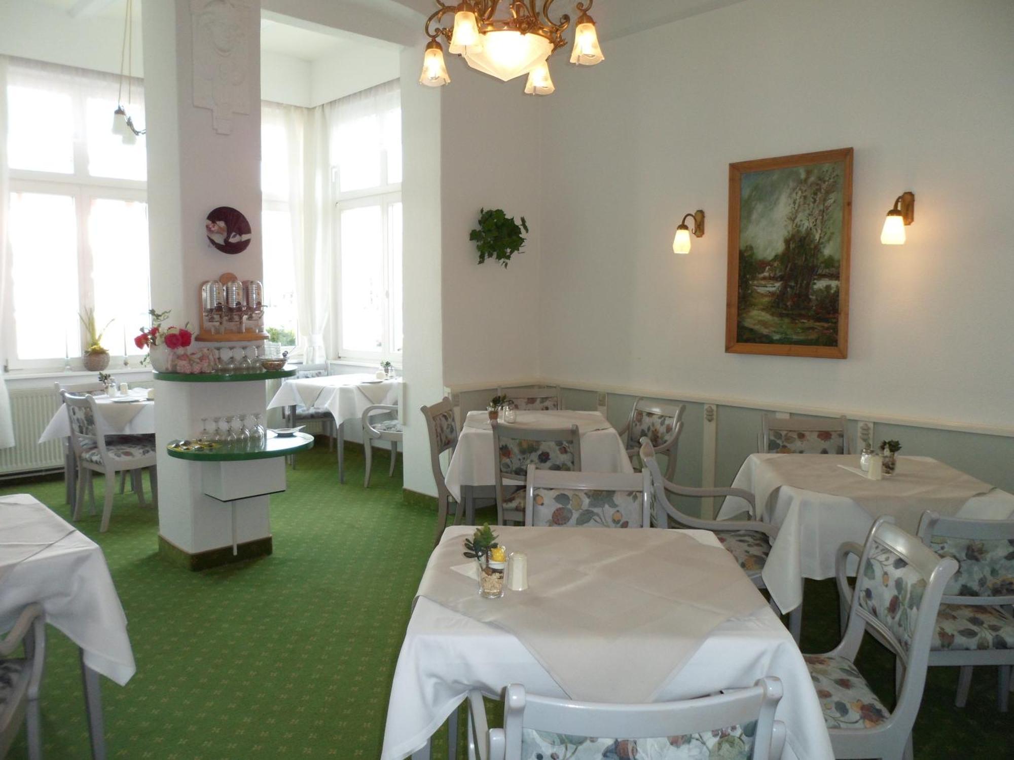 Hotel Schloonsee Garni Seebad Bansin Экстерьер фото